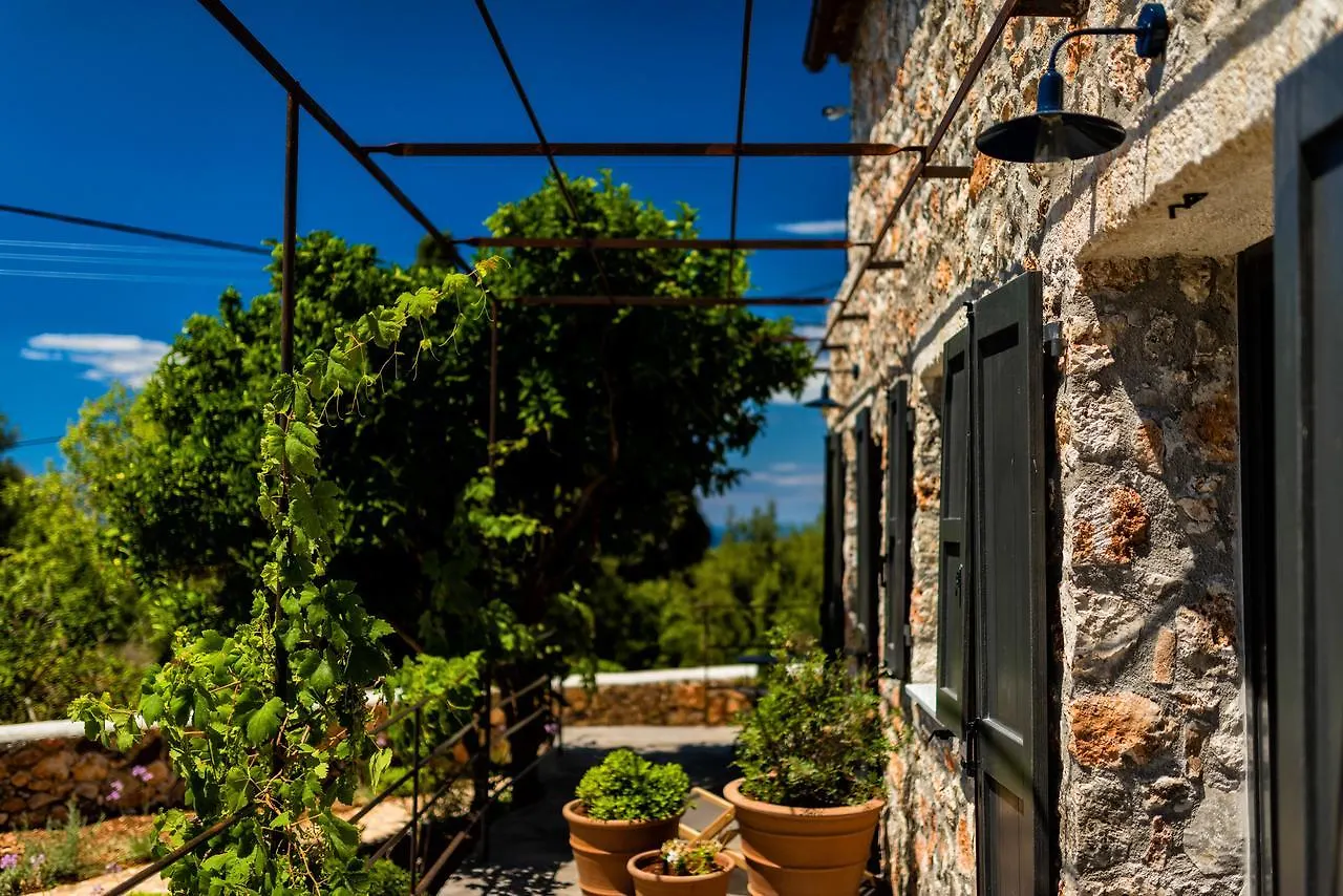 North Point Rooms Antipata  Bed & Breakfast Antipata (Erisos)