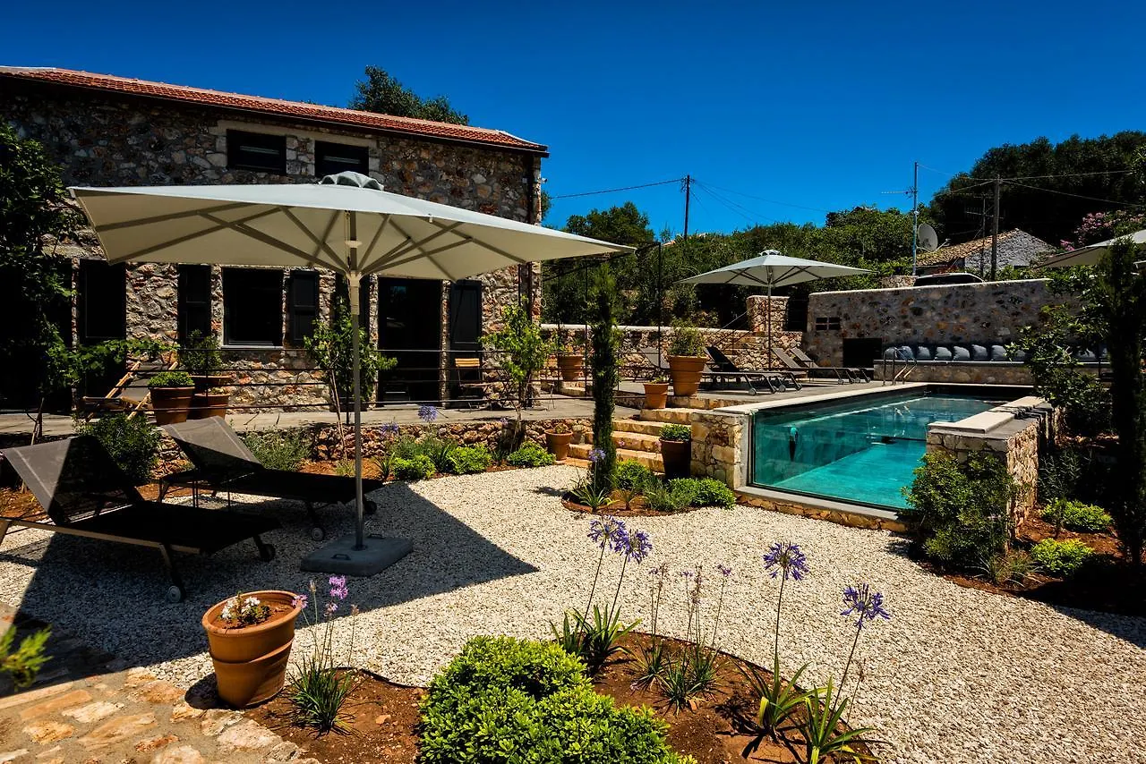 North Point Rooms Antipata  Bed & Breakfast