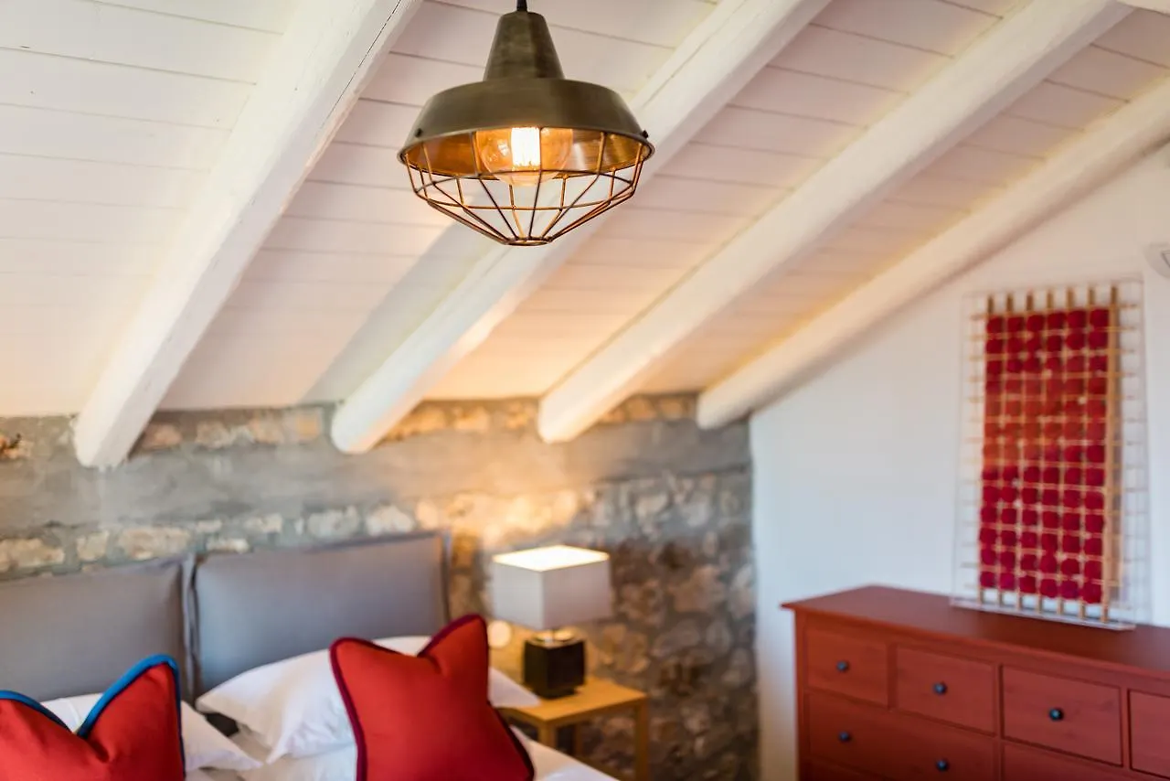 Bed & Breakfast North Point Rooms Antipata