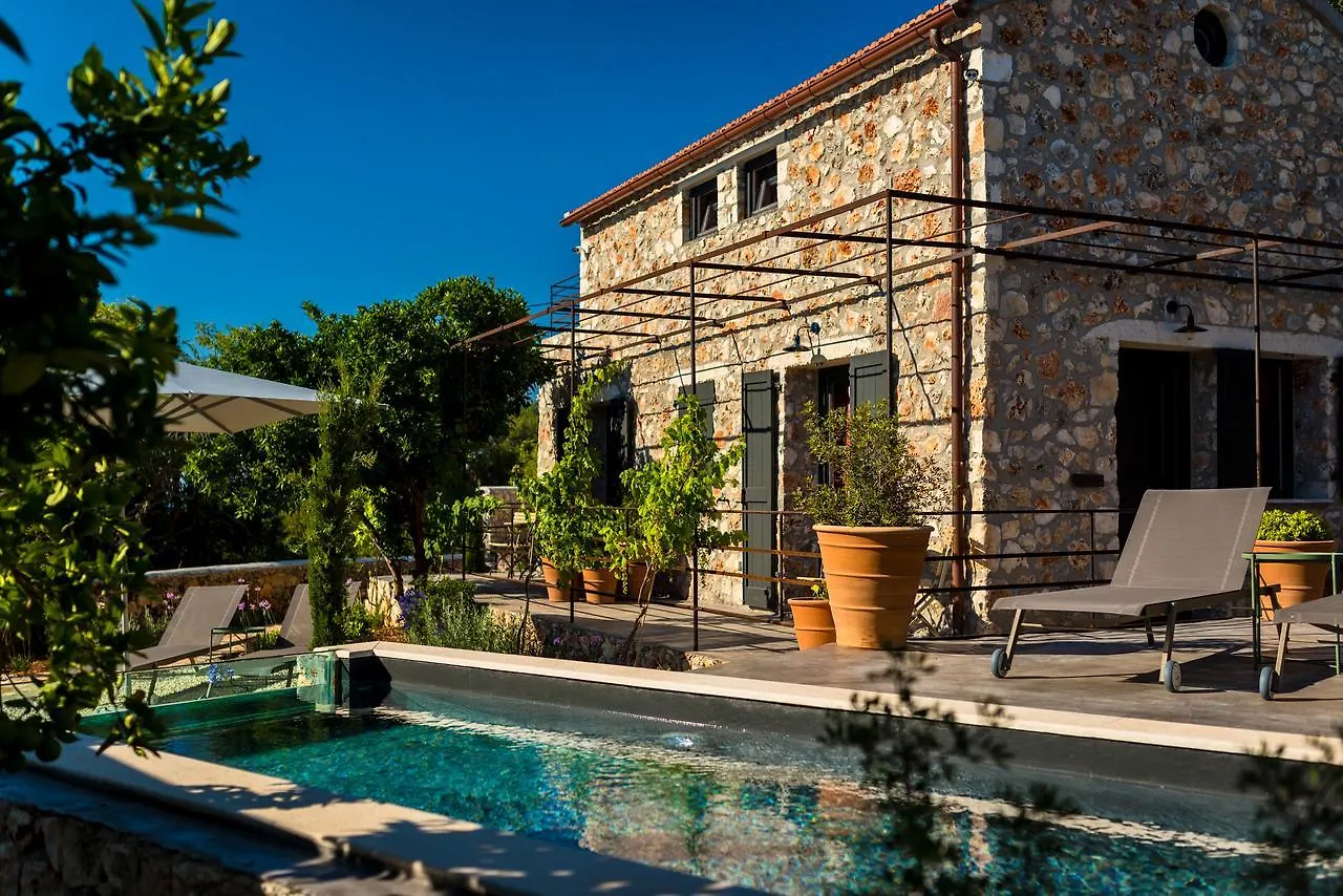 North Point Rooms Antipata  Bed & Breakfast
