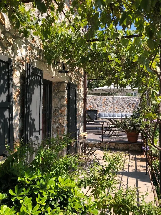 North Point Rooms Antipata  Bed & Breakfast Antipata (Erisos)