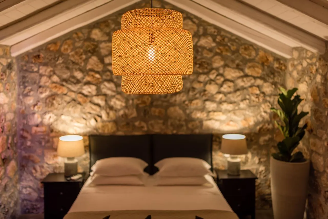 North Point Rooms Antipata  2*, Antipata (Erisos) Greece